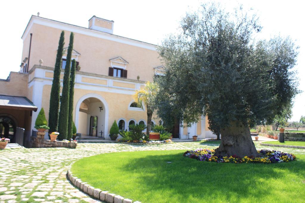 מלון מנדוריה Relais Reggia Domizia מראה חיצוני תמונה