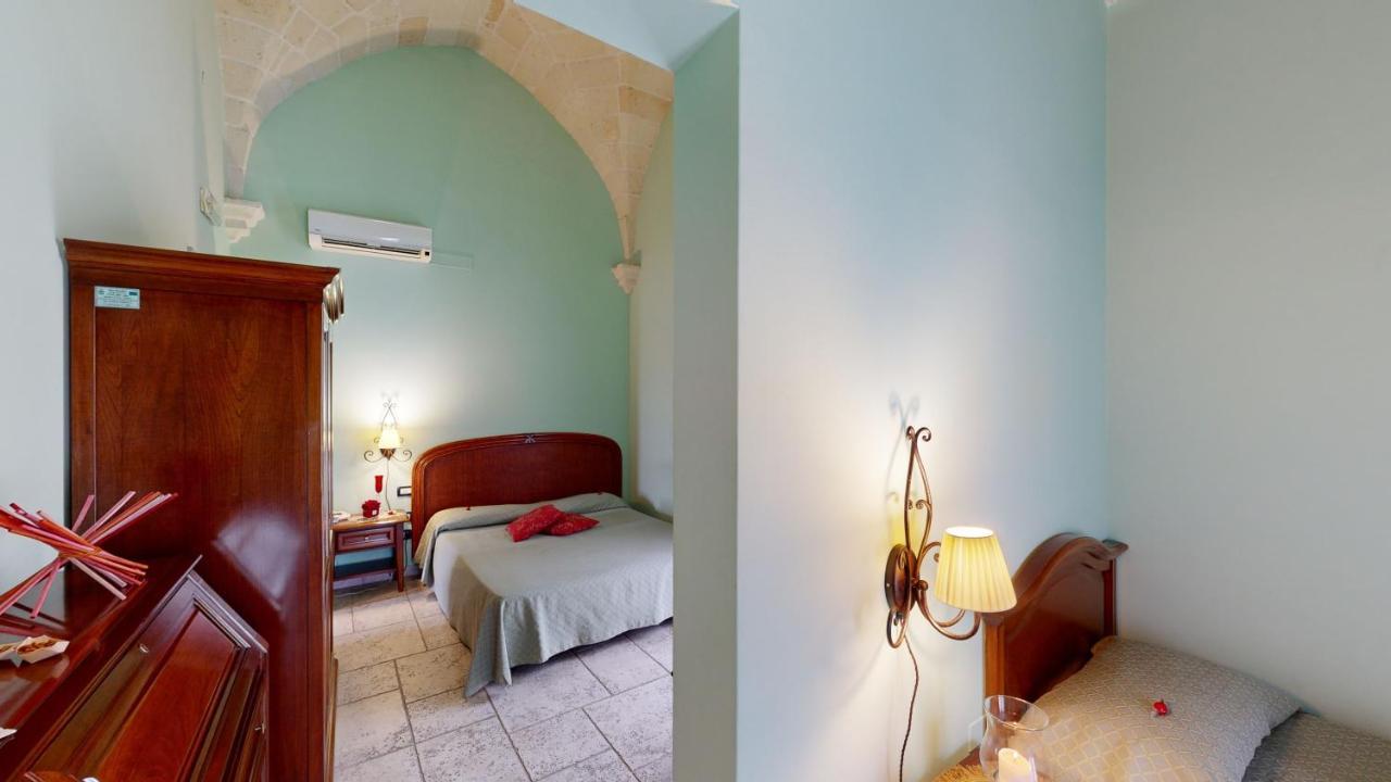 מלון מנדוריה Relais Reggia Domizia מראה חיצוני תמונה