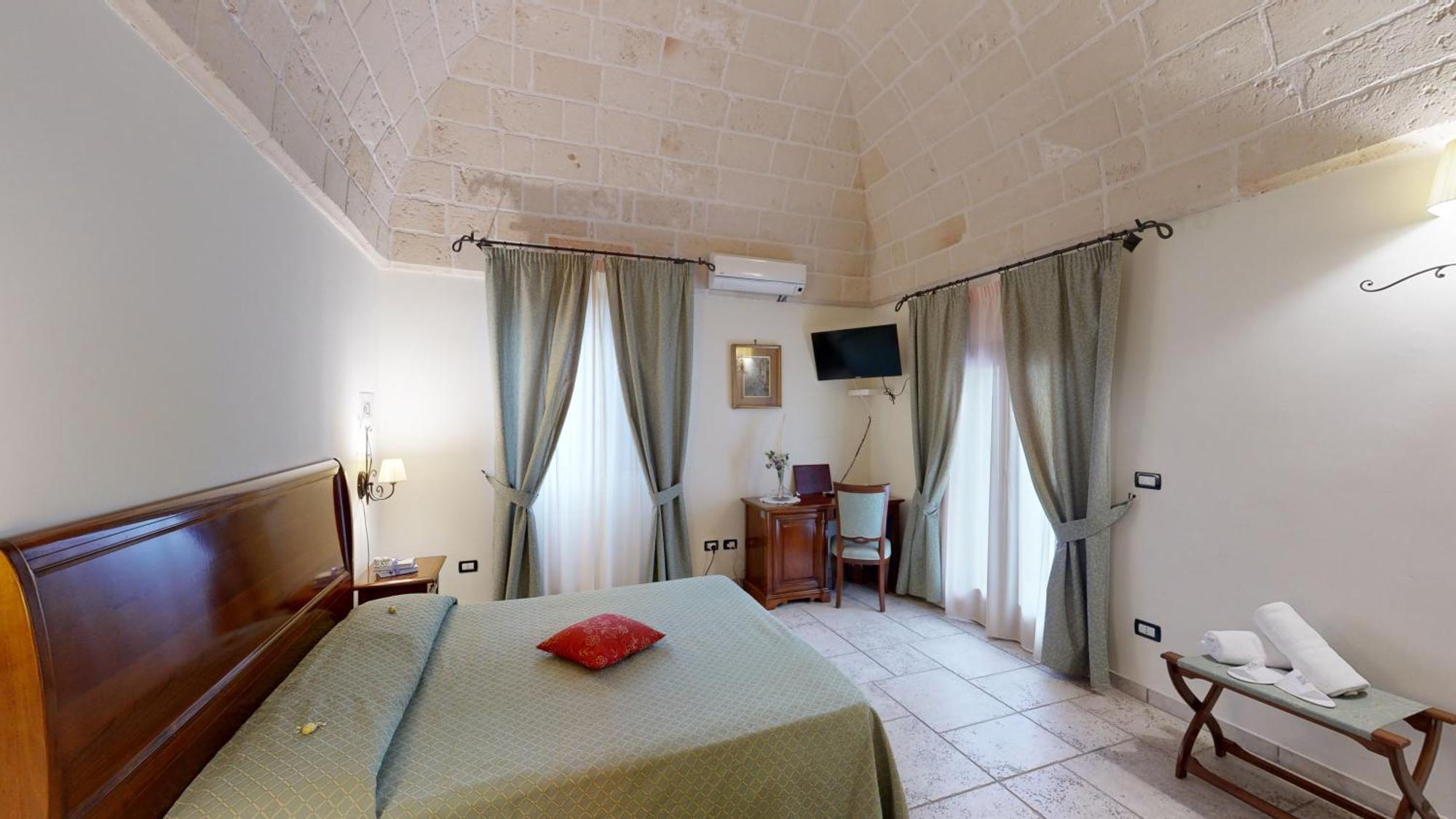 מלון מנדוריה Relais Reggia Domizia מראה חיצוני תמונה