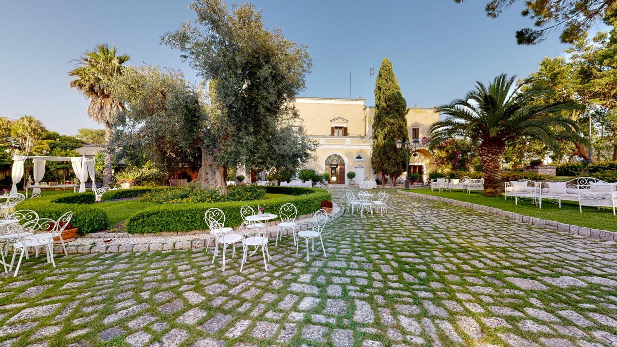 מלון מנדוריה Relais Reggia Domizia מראה חיצוני תמונה