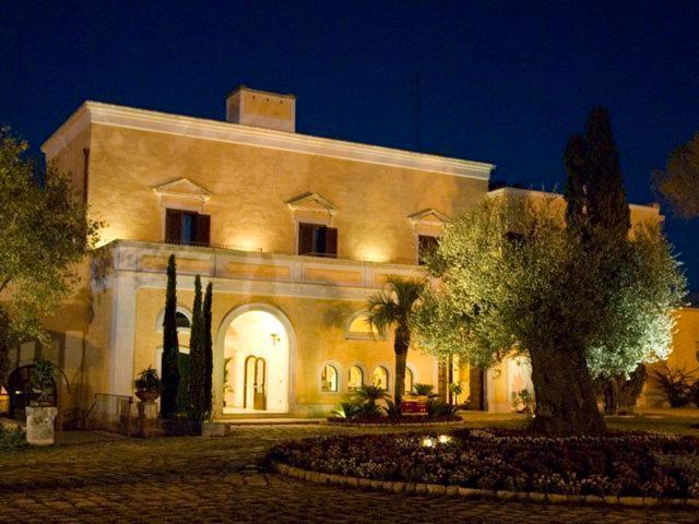 מלון מנדוריה Relais Reggia Domizia מראה חיצוני תמונה