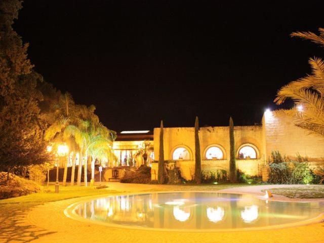 מלון מנדוריה Relais Reggia Domizia מראה חיצוני תמונה