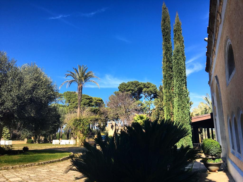 מלון מנדוריה Relais Reggia Domizia מראה חיצוני תמונה